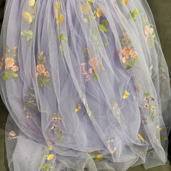 Nicolettes Couture - Picture 2 of 5